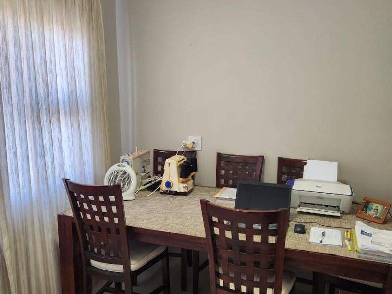 Modern 3-Bedroom Townhouse with Stylish Finishes and Outdoor Charm - Photo 7