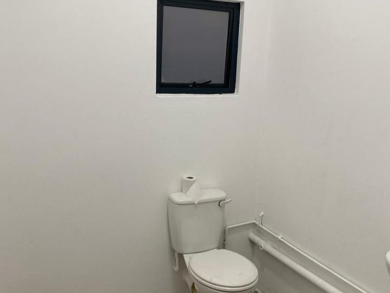 Warehouse For Sale - Photo 3