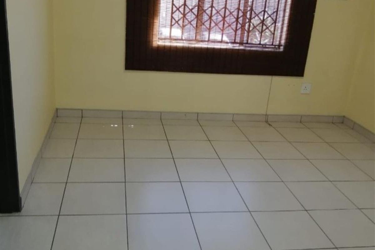 Apartment For Sale in Jabulani, Soweto - Photo 4