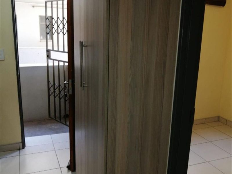 Apartment For Sale in Jabulani, Soweto - Photo 9