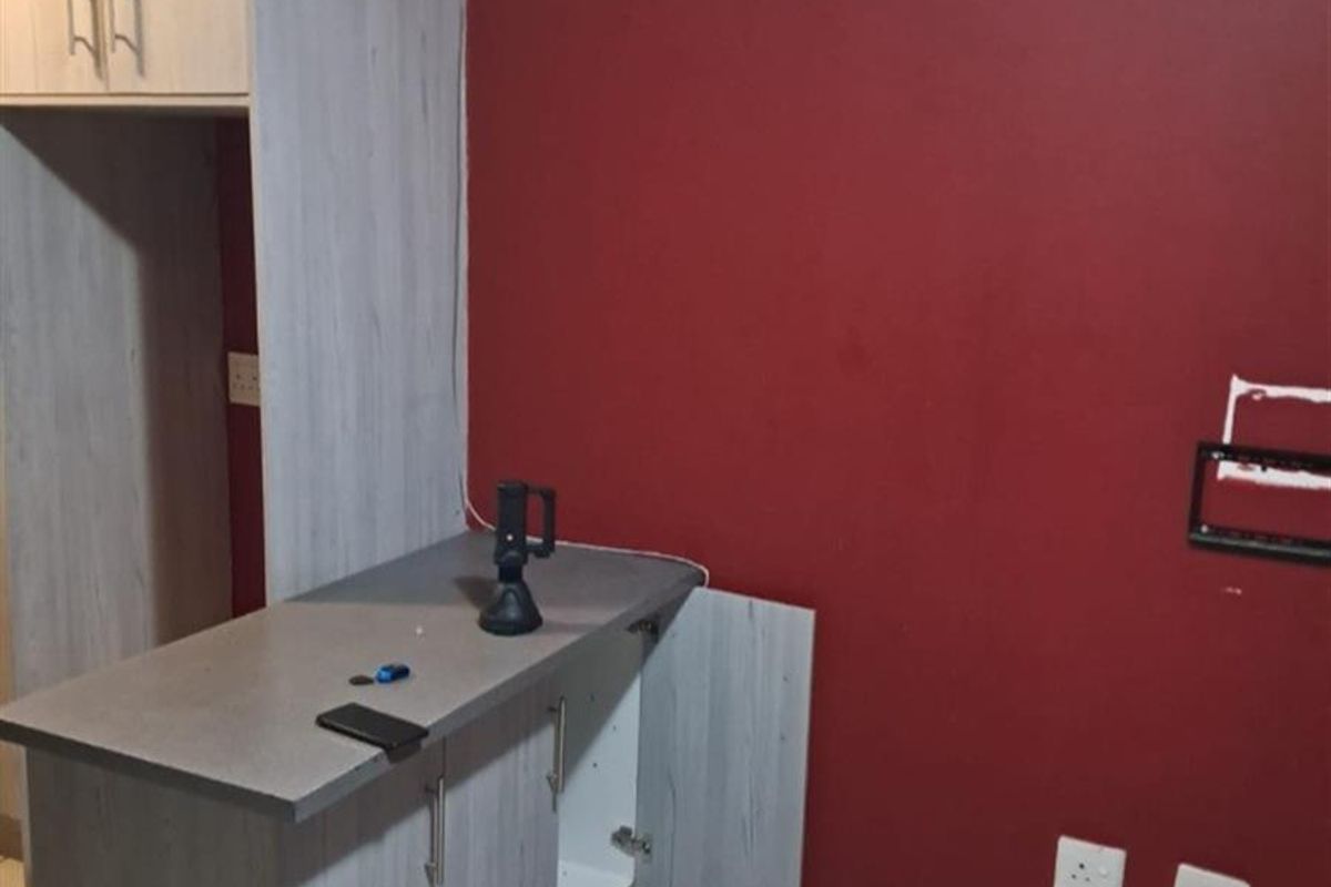 Apartment For Sale in Fleurhof, Roodepoort - Photo 3