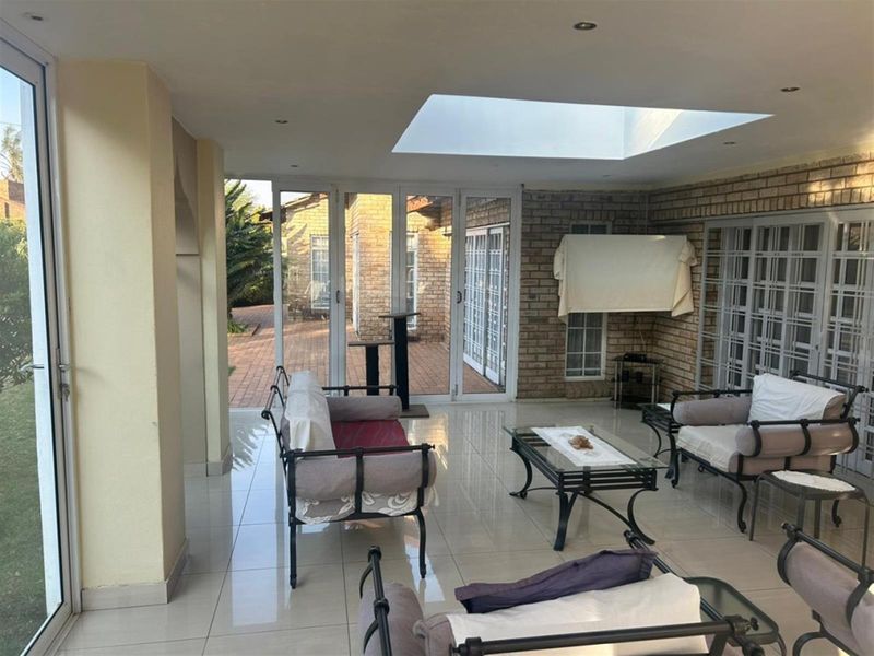 Elegant 3-Bedroom Family Home in Prime Bedfordview Location - Photo 9