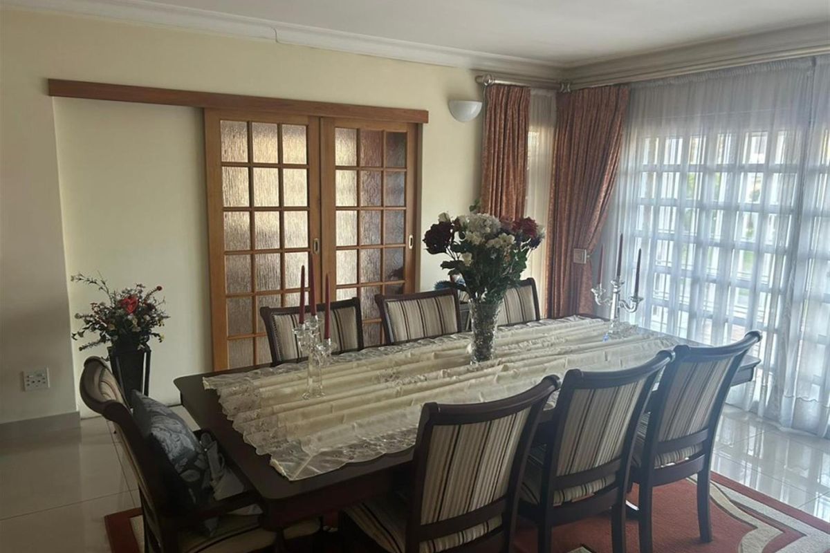 Elegant 3-Bedroom Family Home in Prime Bedfordview Location - Photo 5