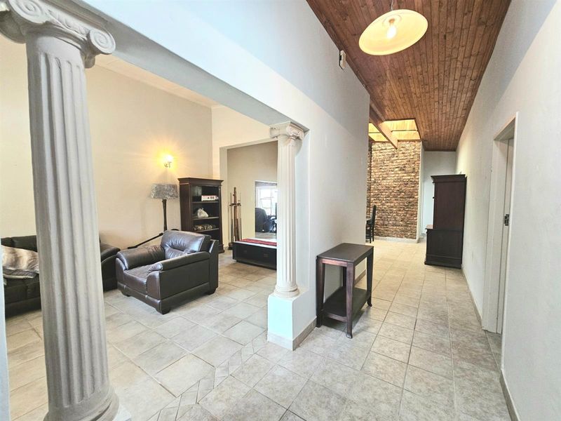 Coastal Gem - Walk to the Beach, Live with Possibility - Photo 4