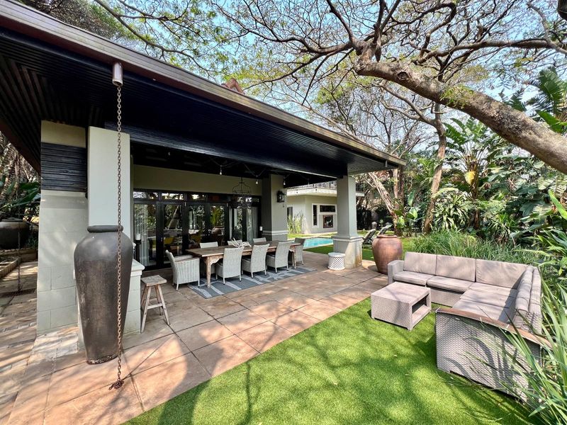 A 4 Bedroom Elegant Retreat in Zimbali Estate, Ballito, KwaZulu Natal - Photo 10