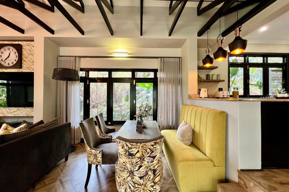 A 4 Bedroom Elegant Retreat in Zimbali Estate, Ballito, KwaZulu Natal - Photo 3