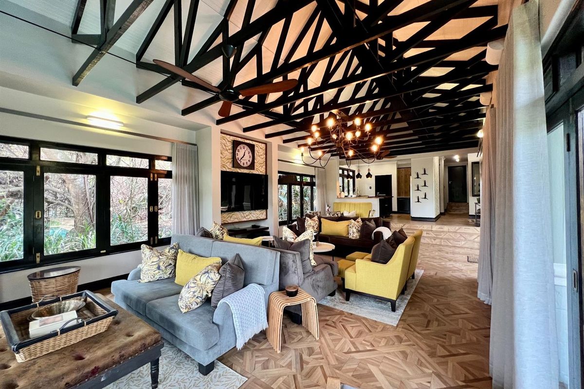 A 4 Bedroom Elegant Retreat in Zimbali Estate, Ballito, KwaZulu Natal - Photo 5