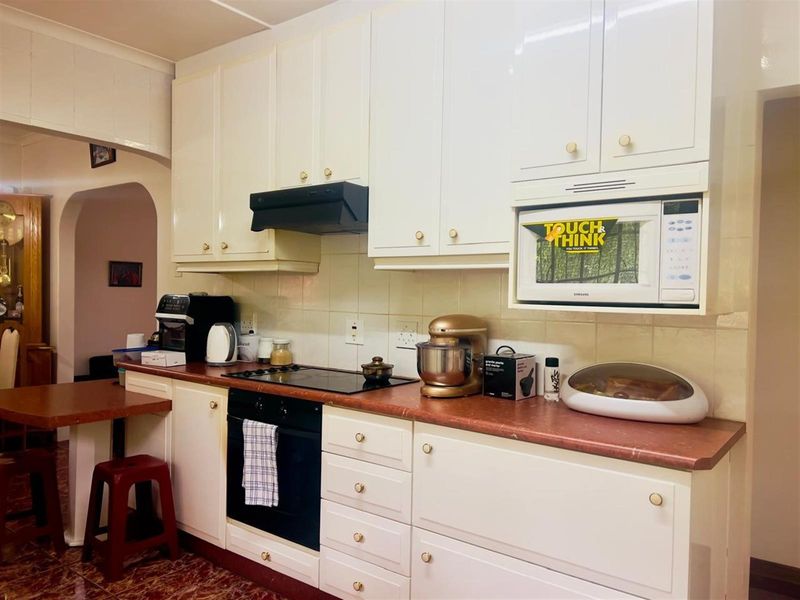 Charming and low maintenance in a peaceful Cul-de-Sac, Pietermaritzburg, KwaZulu Natal - Photo 6