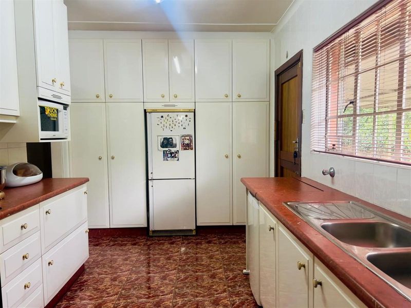 Charming and low maintenance in a peaceful Cul-de-Sac, Pietermaritzburg, KwaZulu Natal - Photo 5