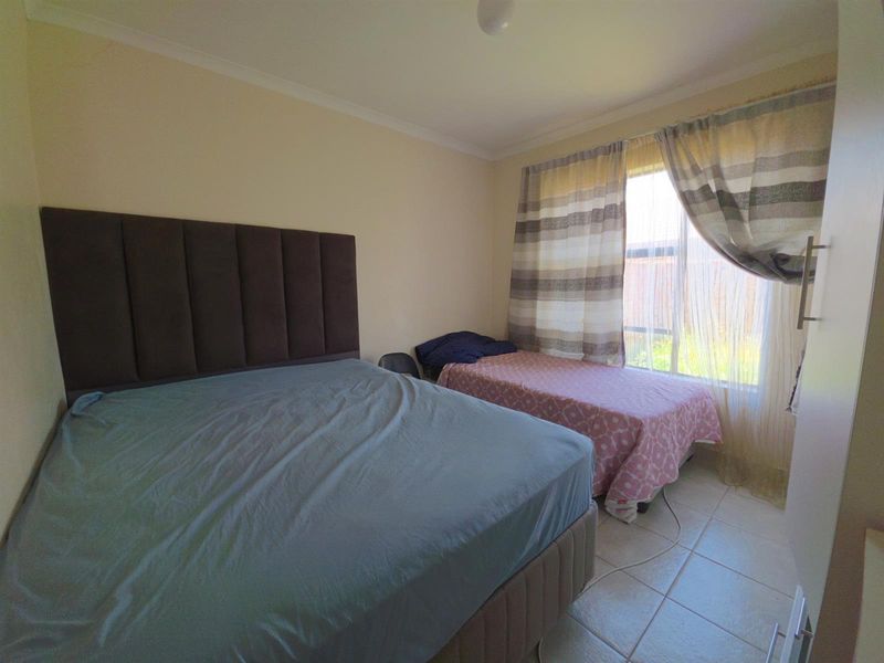 Semi-Attached Two Bedroom House for sale in Mandela View - Photo 9
