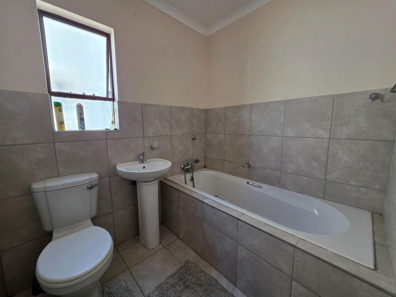 Semi-Attached Two Bedroom House for sale in Mandela View - Photo 10