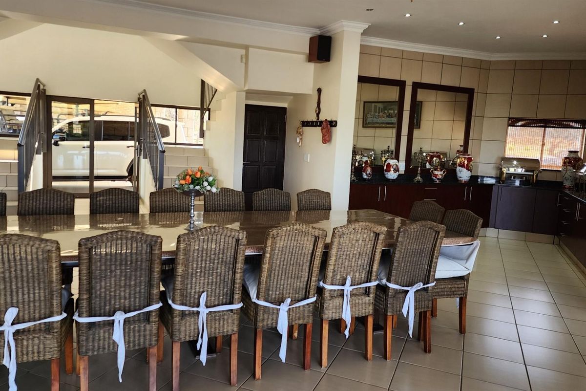 ROOIBERG - Game or Cattle Farm 990 ha with Lodge and spectacular mountain views - Photo 3