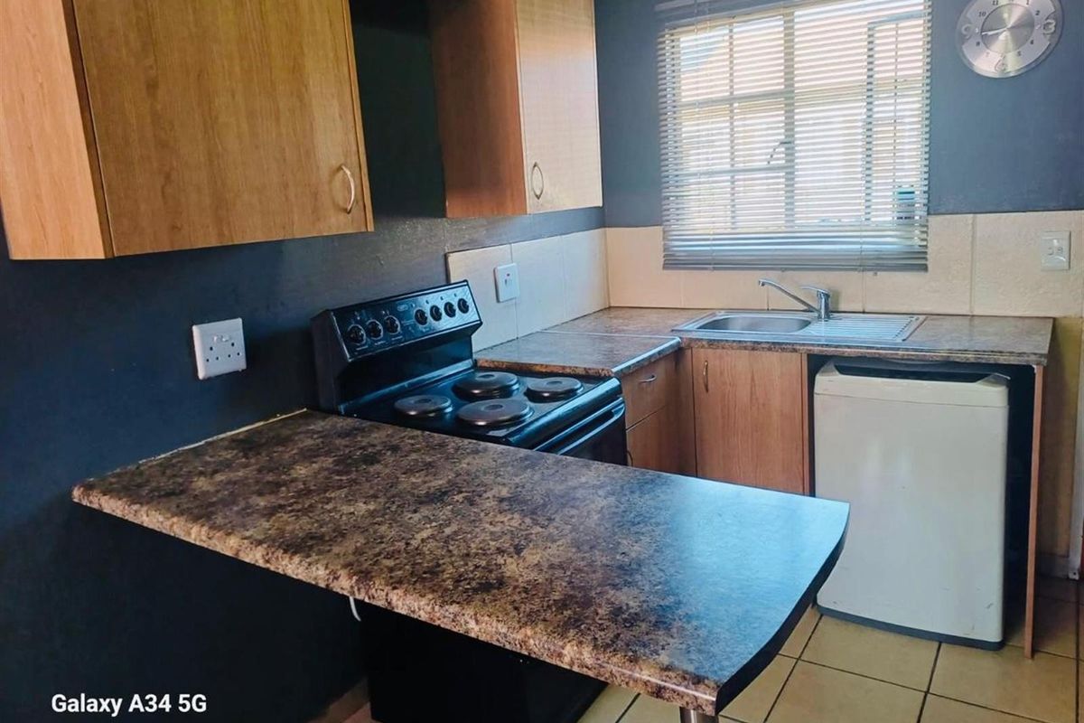 2 Bedroom Townhouse For Sale in The Orchards, Akasia - Photo 4