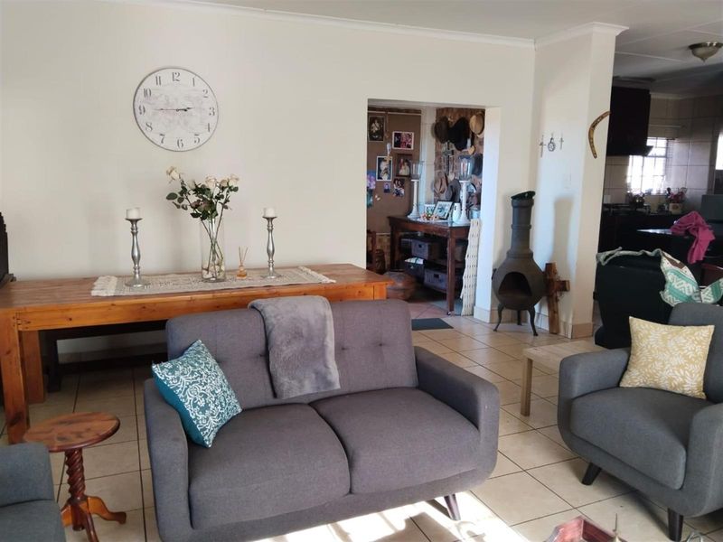 Modern Comfort Meets Prime Location - Your Ideal Duet Awaits in Aerorand West! - Photo 8