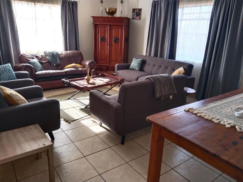 Modern Comfort Meets Prime Location - Your Ideal Duet Awaits in Aerorand West! - Photo 7