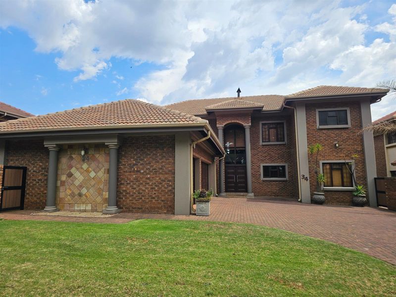House For Sale in Roberts Estate, Middelburg - Photo 2