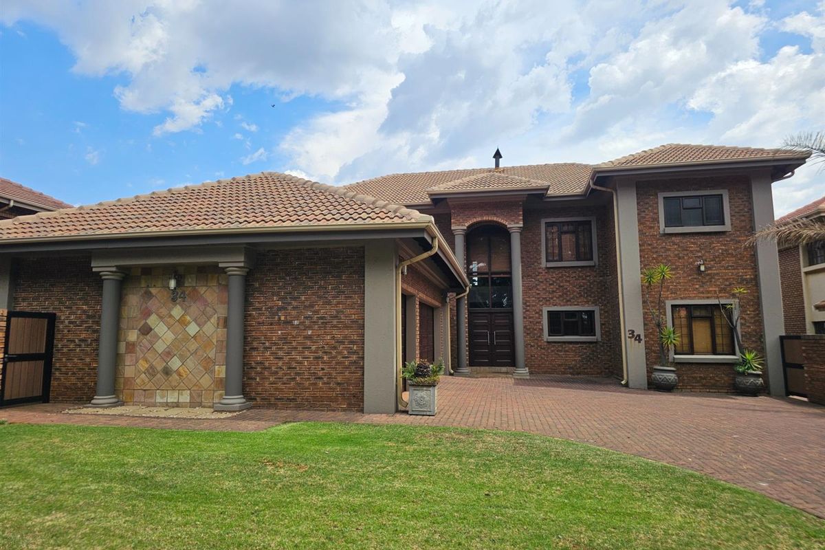 House For Sale in Roberts Estate, Middelburg - Photo 2