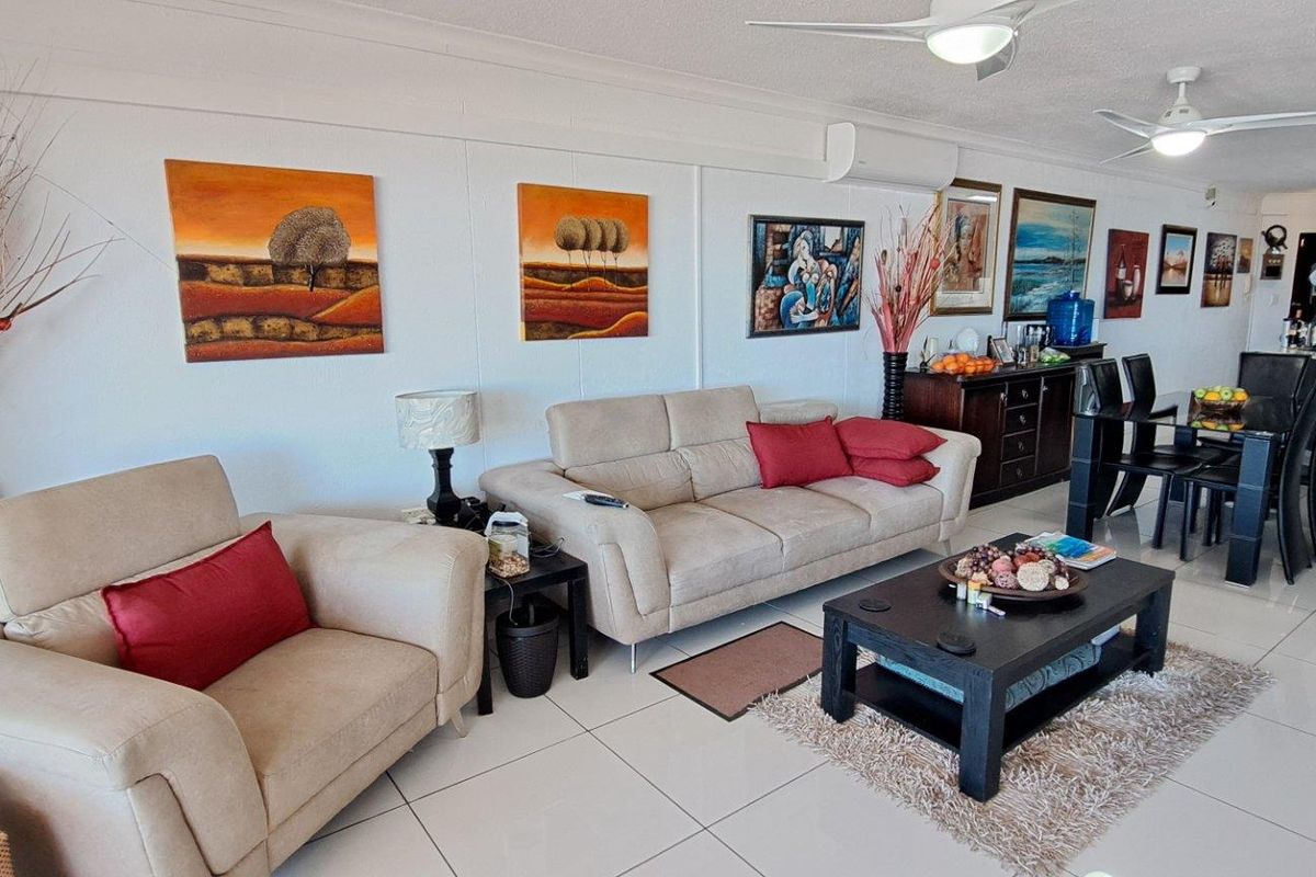 Luxury 3 bedroom Apartment For Sale in Uvongo Beach, Margate, KwaZulu Natal - Photo 5