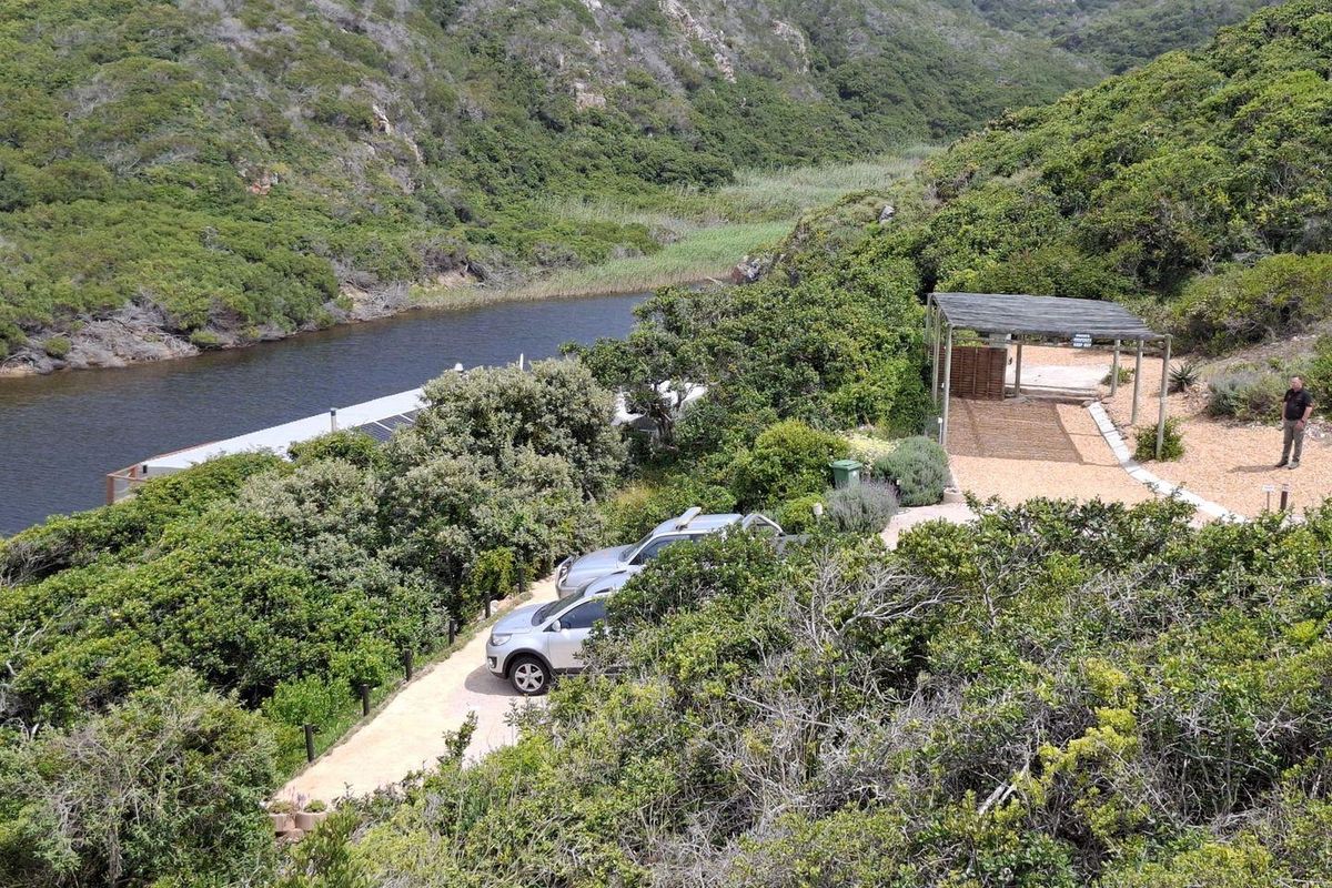 Riverfront 4 Bedroom Home Investment! - Photo 5