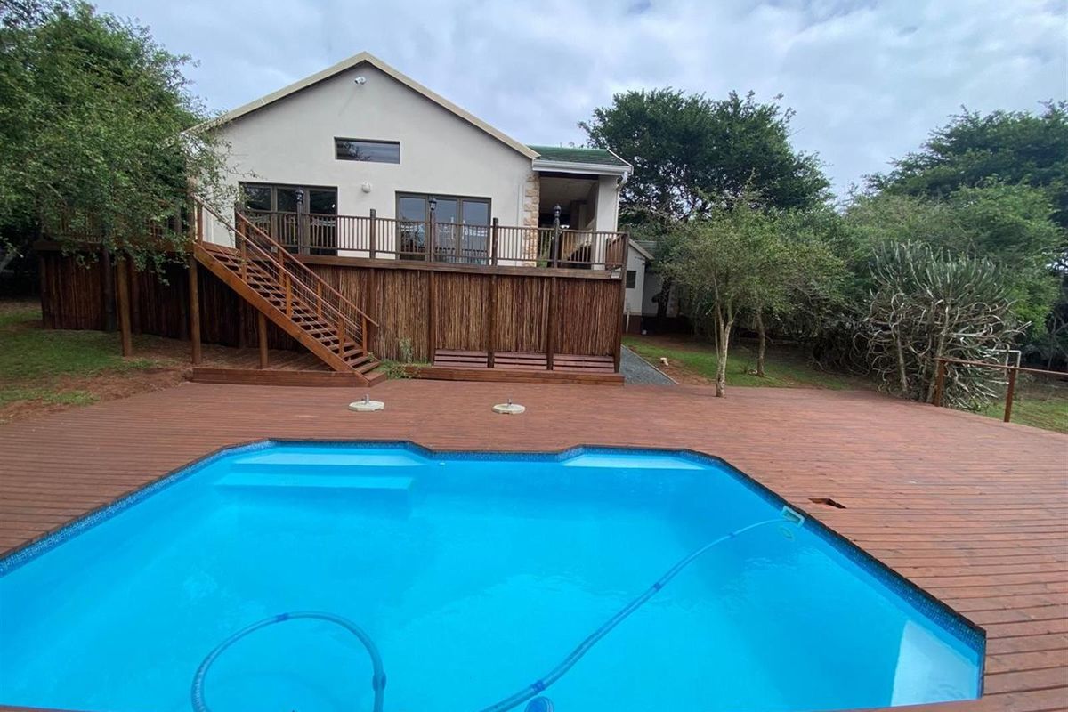 Elegant Safari Lodge in Hluhluwe - Where Luxury Meets the Wild - Photo 2