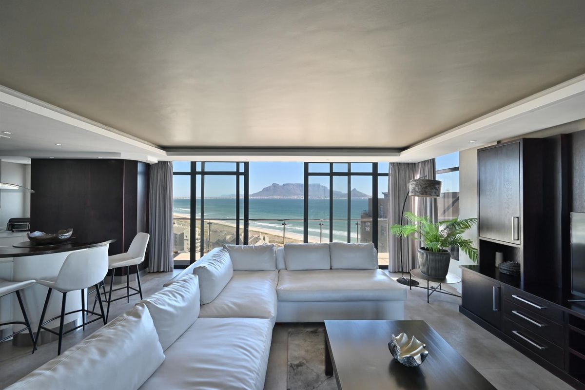 Penthouse For Sale in Beachfront, Table View, Blouberg - Photo 2