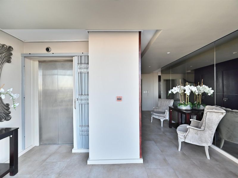 Penthouse For Sale in Beachfront, Table View, Blouberg - Photo 4