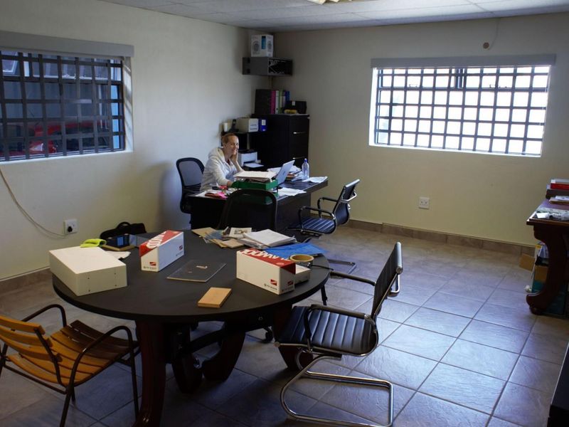 Business premises For Sale in Rocky Drift, 900m, White River, Option to buy Business too... - Photo 3