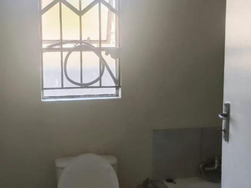 2 Bedroom House For Sale in Lehae, Johannesburg - Photo 8