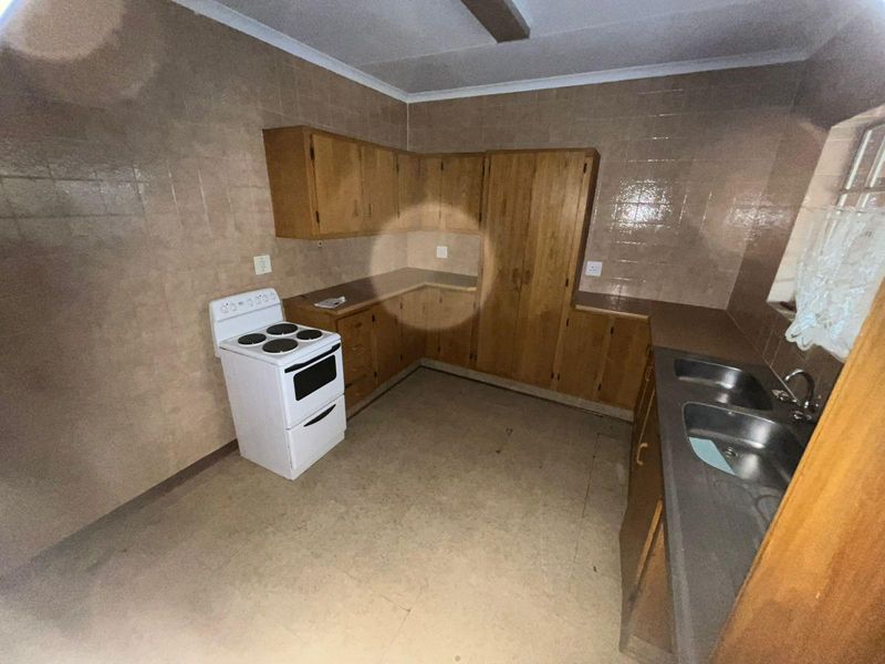 Townhouse For Sale in Newcastle, KwaZulu Natal - Photo 10