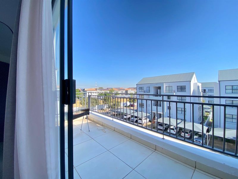 2 bedroomed apartment for sale in Greenstone Hill - Photo 6