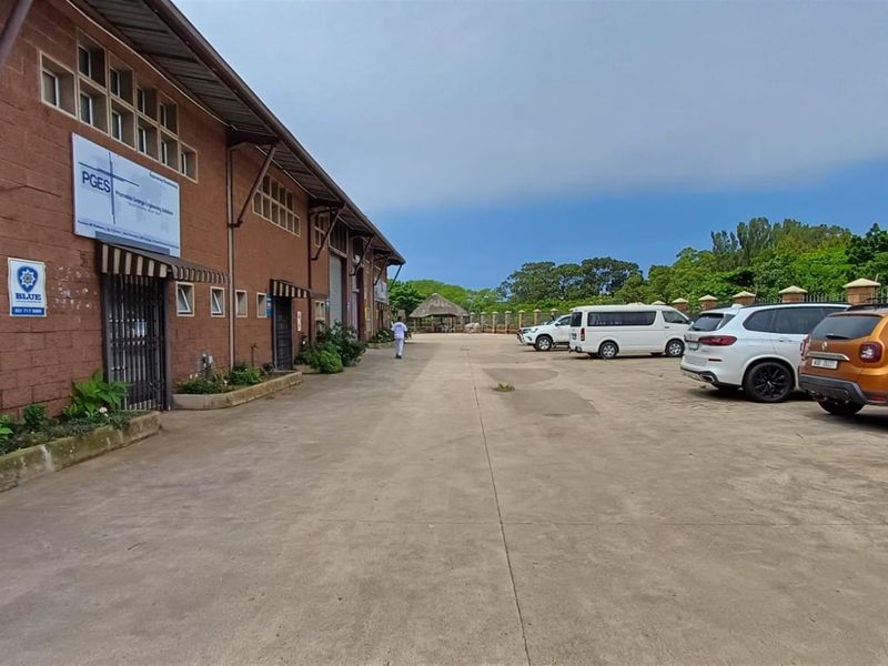 2 Identical Warehouses in 1 park for sale on Durban south coast. - Photo 2