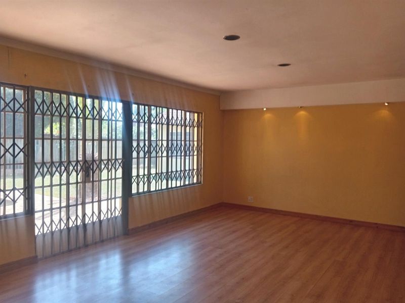 3-Bedroom Family Home with Endless Potential in Bedfordview - Photo 8