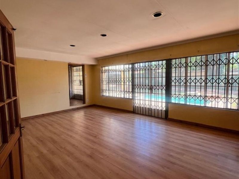 3-Bedroom Family Home with Endless Potential in Bedfordview - Photo 7