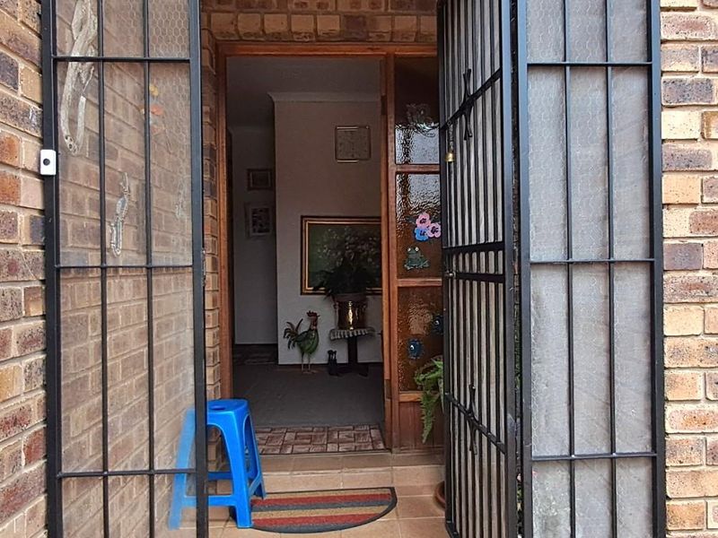 3 Bedroom Townhouse For Sale in Parys - Photo 5