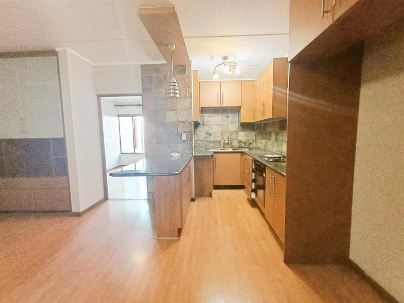 Modern 1 Bedroom Apartment in Morninghill, Bedfordview | Perfect Starter Home or Investment - Photo 4