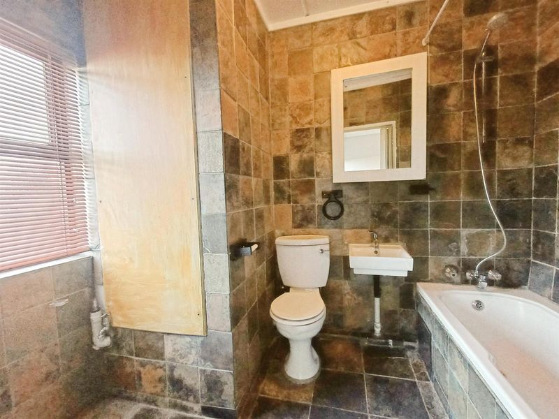 Modern 1 Bedroom Apartment in Morninghill, Bedfordview | Perfect Starter Home or Investment - Photo 5