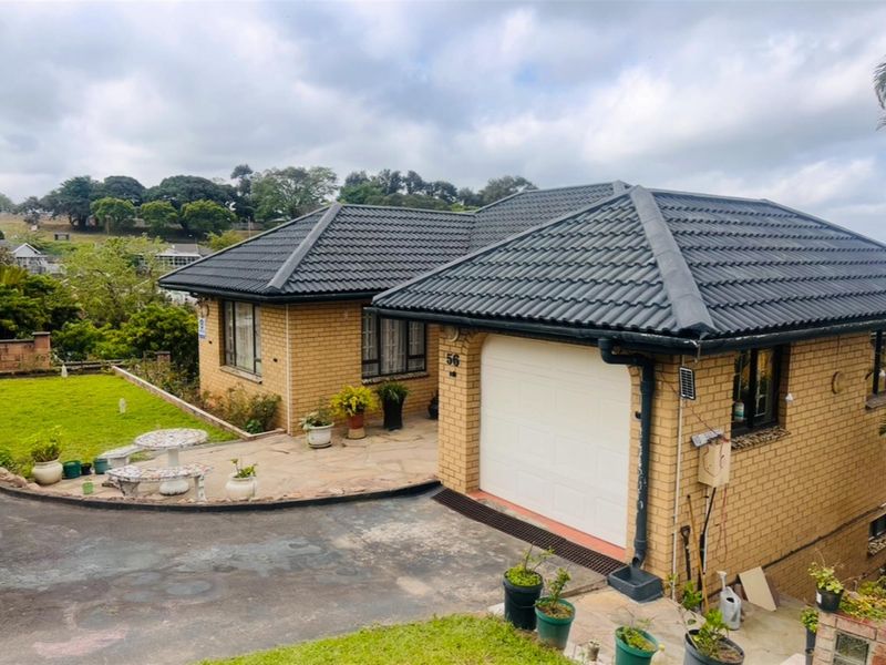 3 bed, 3bathroom, 2 outbuildings R10 000 income - Photo 2