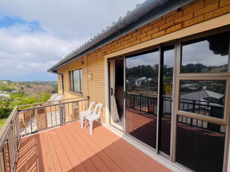 3 bed, 3bathroom, 2 outbuildings R10 000 income - Photo 8