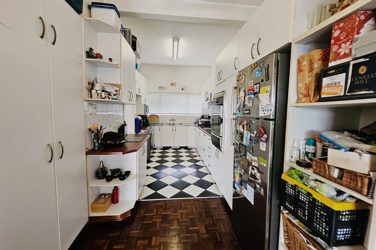 Apartment For Sale in Glenwood, Durban, KwaZulu Natal - Photo 5