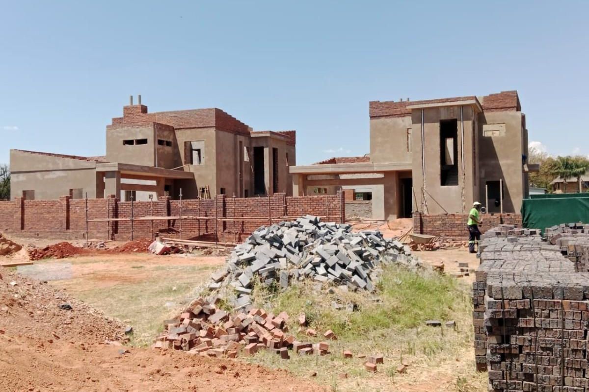 Open Stand for sale in Zambezi Manor Estate,open to offers - Photo 4