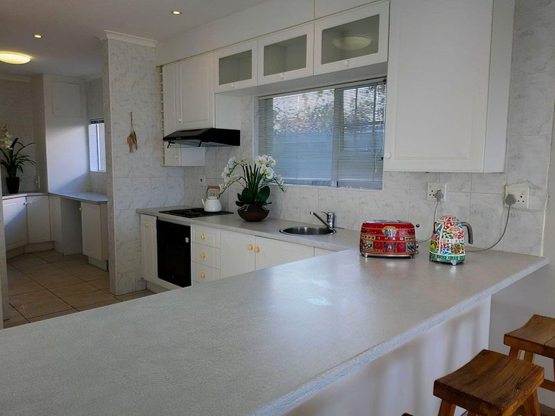 Exquisite beachfront home in Langebaan - Photo 8