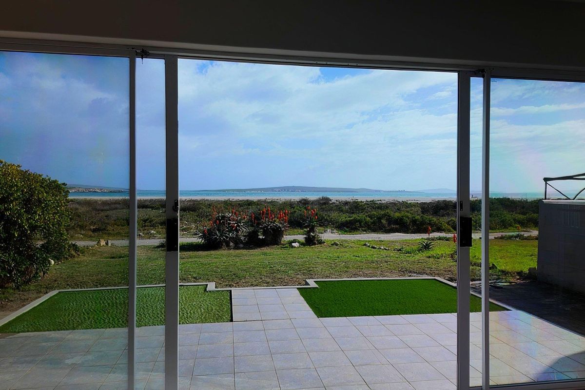 Exquisite beachfront home in Langebaan - Photo 5