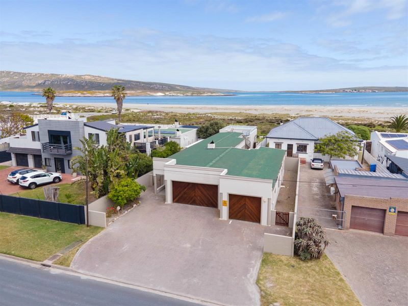 Exquisite beachfront home in Langebaan - Photo 1