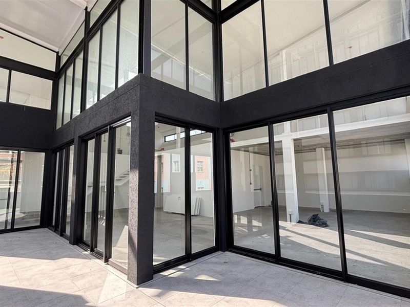 Immaculate Creative Space in Trend Setting Harrington Street - Photo 3