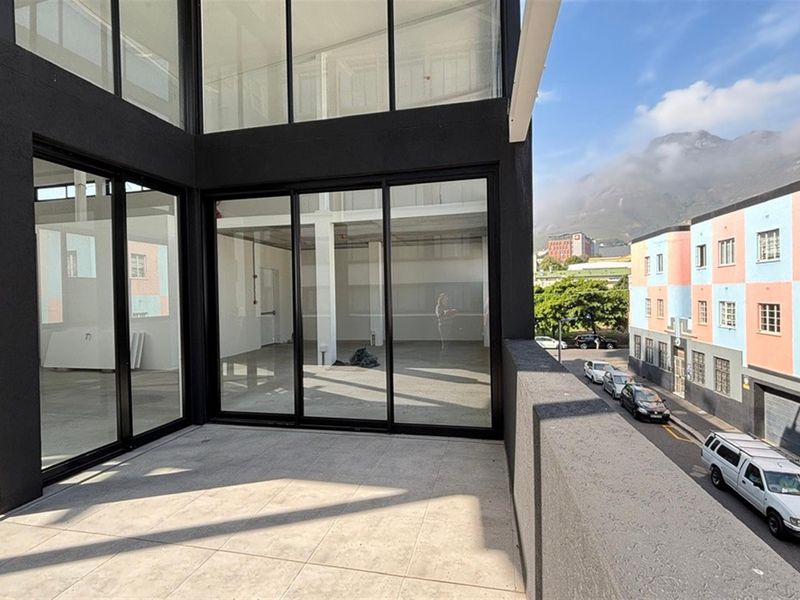 Immaculate Creative Space in Trend Setting Harrington Street - Photo 4