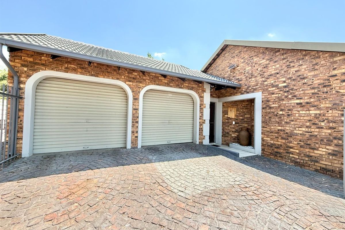 Duet with a Dash of Delight in Elarduspark!  - Photo 2