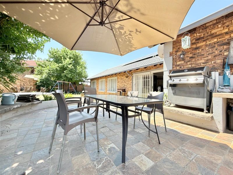 Duet with a Dash of Delight in Elarduspark!  - Photo 5