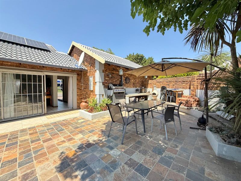 Duet with a Dash of Delight in Elarduspark!  - Photo 4