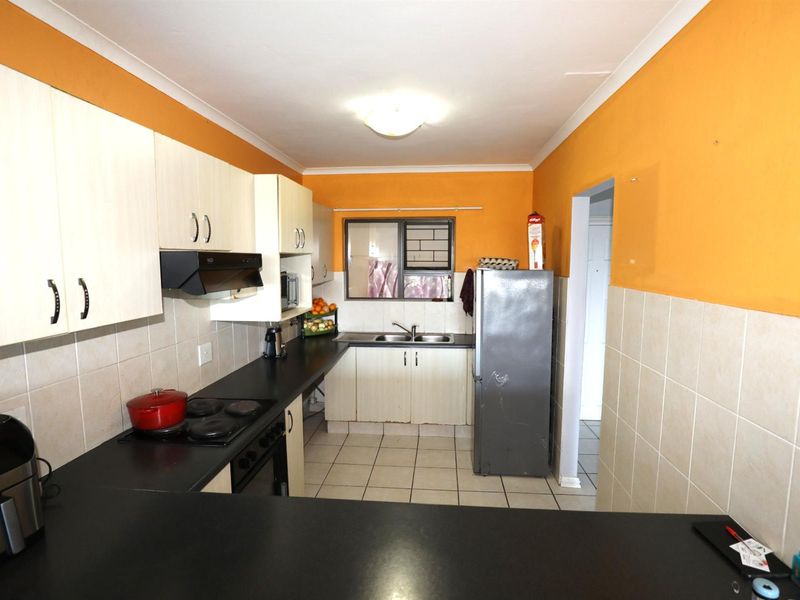 Duplex For Sale in New Germany, Pinetown, KwaZulu Natal - Photo 9