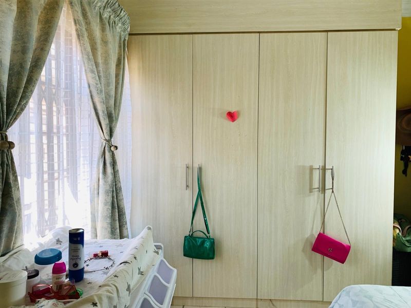 2 Bedroom Ground-floor Apartment For Sale in Heatherview, Akasia - Photo 10